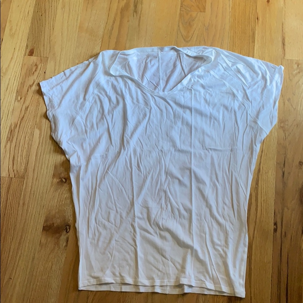 Lululemon T-shirt